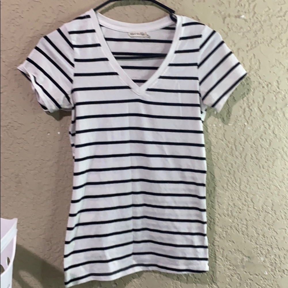 Black stripped shirt